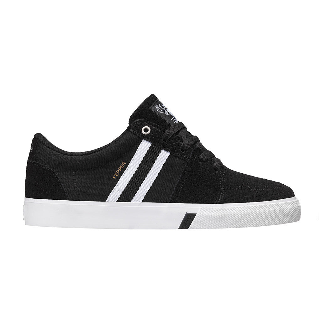 PEPPER PRO // BLACK PERF / WHITE